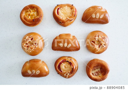 手作りパンいろいろ 88904085