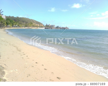 ニューカレドニアのリゾート海岸線 88907169