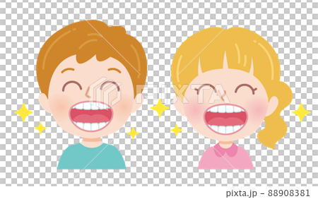 一個孩子笑著露出潔白的牙齒 88908381