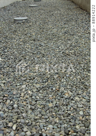 裏庭に砂利（防犯） 88914222