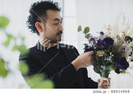 髭のフラワーアーティスト 88914908