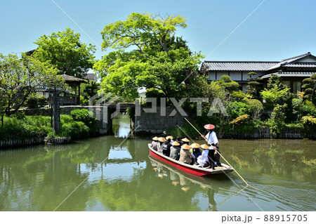 柳川市　掘割りのある風景　柳川城堀水門 88915705