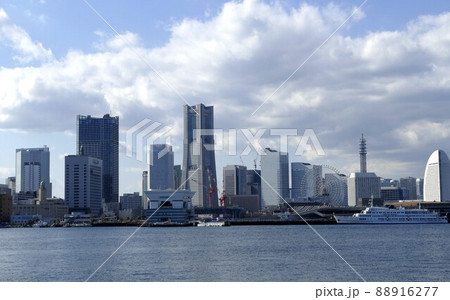 横浜港（よこはまこう）神奈川県横浜市の東京湾岸　国際戦略港湾・京浜港（ハブ港） 88916277