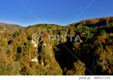 大分県玖珠郡九重町 九重夢大吊橋からの景色(11月) 大分県玖珠郡九重町 九重夢大吊橋からの景色(11月) 88917145