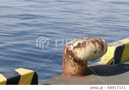 埠頭　　横浜港（よこはまこう）神奈川県横浜市の東京湾岸　国際戦略港湾・京浜港（ハブ港） 88917151