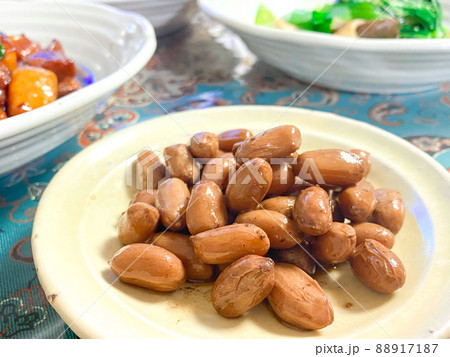 中国料理の定番前菜・塩水花生(塩ゆでピーナツ) 中国料理の定番前菜・塩水花生(塩ゆでピーナツ) 88917187