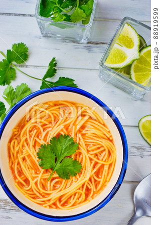 メキシコ料理のソパ・デ・フィデオ メキシコ料理のソパ・デ・フィデオ 88919599