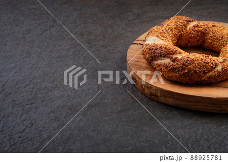 Simit on serving plate Simit on serving plate 88925781