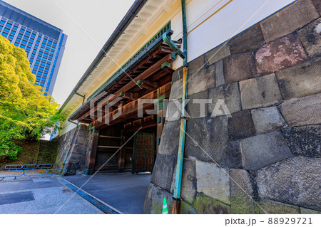 東京 千代田区 皇居東御苑にある大手門 渡櫓門 東京 千代田区 皇居東御苑にある大手門 渡櫓門 88929721