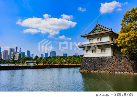 東京　千代田区　皇居外苑にある桜田巽櫓 88929739