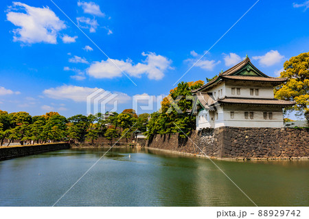 東京　千代田区　皇居外苑にある桜田巽櫓 88929742