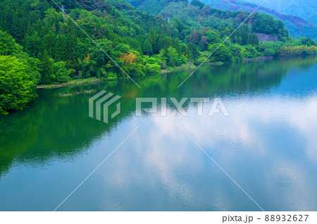 草木ダム 静かな草木湖 草木橋からの眺め 初夏の風景 草木ダム 静かな草木湖 草木橋からの眺め 初夏の風景 88932627