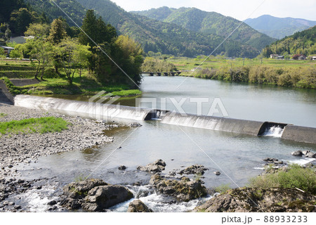 四万十川上流の沈下橋 88933233
