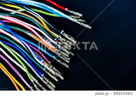 機械に接続される電線 88934483
