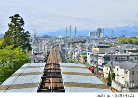 京王線多摩境駅付近より橋本駅方面を望む(東京都町田市)【2022.4】 88934822