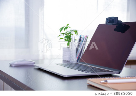 ウェブカメラのついたパソコン ウェブカメラのついたパソコン 88935050