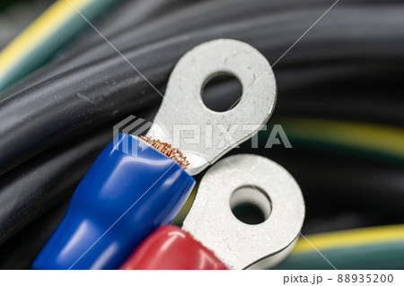 機械に接続する電線 88935200