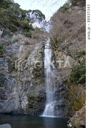 大阪　箕面大滝 88935343