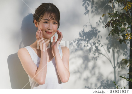 Cosmetically 88935937