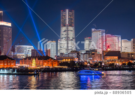 《神奈川県》横浜みなとみらい・オフィス全館ライトアップ夜景・ナイトビューイング 88936505