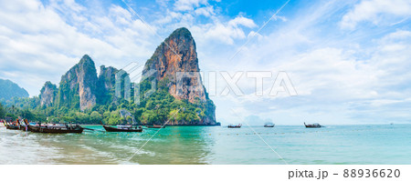 Railay Beach,beach and rocky mountain scenery in summer 88936620