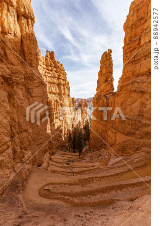 United States, Utah, Bryce Canyon National Park, Switchback trail from valley floor up to Sunset Point in Bryce Canyon National Park 88942577