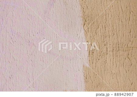 The colored wall is two colors The colored wall is two colors 88942907