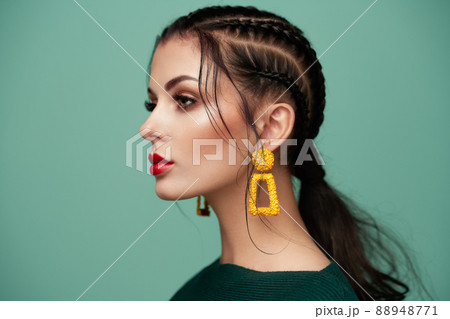 Portrait beautiful woman with jewelry Portrait beautiful woman with jewelry 88948771