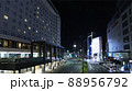 赤坂の夜、静まり返るビル街 88956792