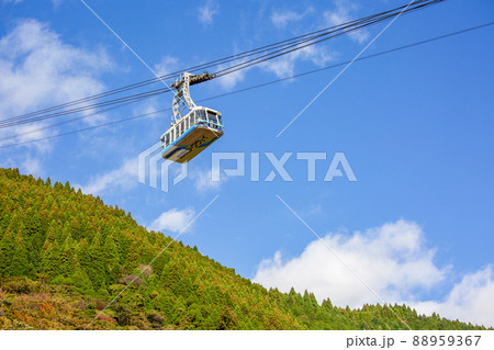 別府ロープウェイと紅葉 88959367
