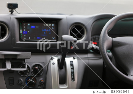 ミニバンの運転席 イメージ ミニバンの運転席 イメージ 88959642