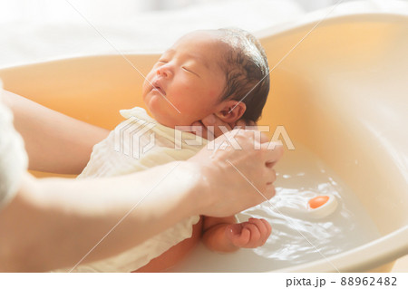 沐浴　新生児　1週 88962482