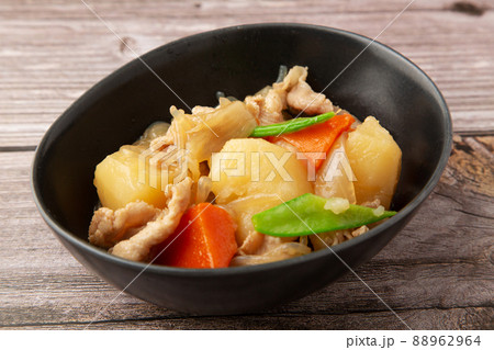 豚肉の肉じゃが 88962964