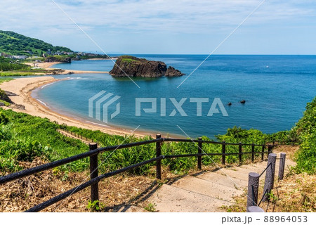 《京都》立岩と青い海 《京都》立岩と青い海 88964053