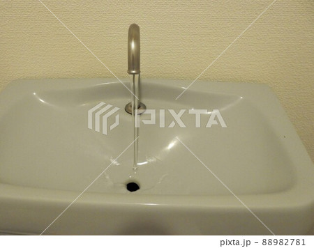 トイレの水 トイレ 水 トイレの水 トイレ 水 88982781
