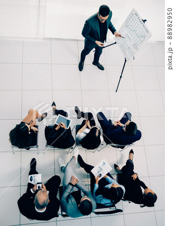 businessman and business team at a working meeting 88982950