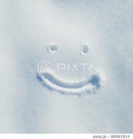 Winter feelings. Drawings in the winter snow. 88983814