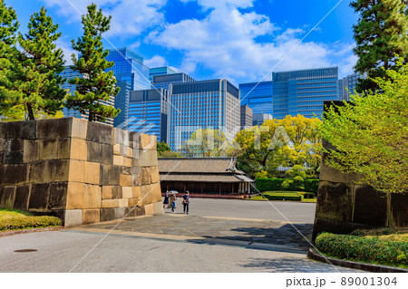 東京 千代田区 皇居にある百人番所と中之門跡 東京 千代田区 皇居にある百人番所と中之門跡 89001304