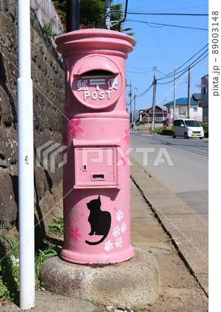 千葉　佐倉　丸ポストのある風景（麻賀多神社脇・幸せのさくらポスト） 89003148