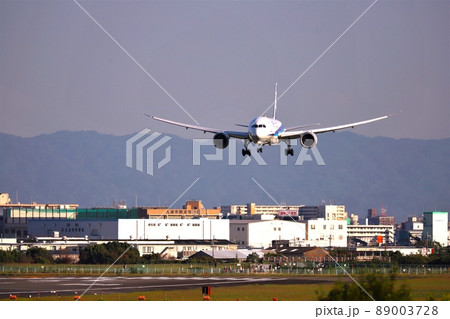 大阪伊丹空港離着陸 89003728