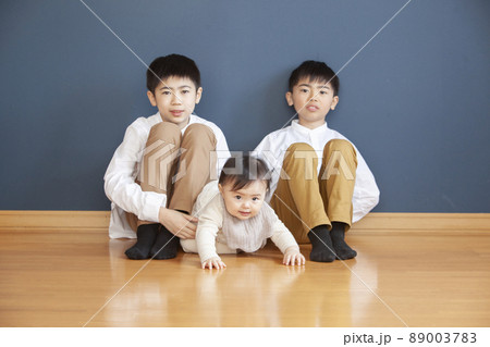 3人兄弟 89003783