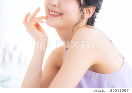女性 ビューティー 美容 メイク スキンケア 女性 ビューティー 美容 メイク スキンケア 89011097