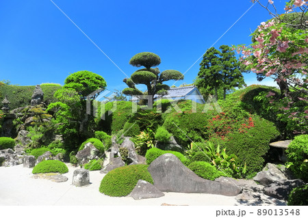 【鹿児島県】快晴下の知覧武武家屋敷（佐多美舟邸庭園） 89013548