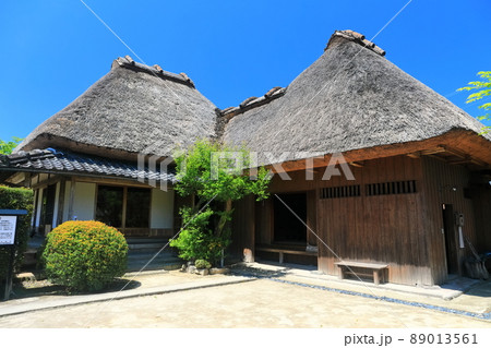 【鹿児島県】快晴下の知覧武武家屋敷（旧高城家住宅） 89013561