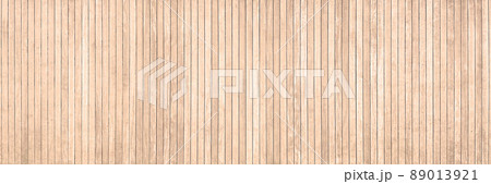 木目のある白茶けた茶色の板張りの横長のウッドデッキを俯瞰した背景画像 89013921