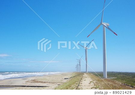 海沿いの風力発電/波崎ウインドファーム(茨城県神栖市) 海沿いの風力発電/波崎ウインドファーム(茨城県神栖市) 89021429