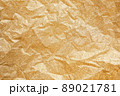 シワのあるゴールドラメのテクスチャ 89021781