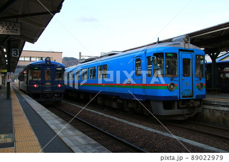 京都丹後鉄道 KTR700形「あおまつ」とKTR800形 京都丹後鉄道 KTR700形「あおまつ」とKTR800形 89022979