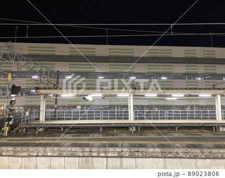 山形駅ビル駐車場 山形駅西口 山形新幹線 つばさ 車窓 山形駅ビル駐車場 山形駅西口 山形新幹線 つばさ 車窓 89023806