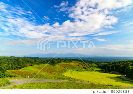 扇棚田(秋)「つなぐ棚田遺産・観光地名所」阿蘇郡産山村 89026383